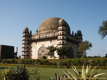 Golgumbaz